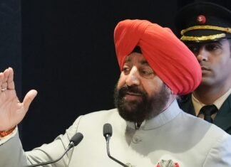 Dehradun:-सुरक्षा और पर्यावरण चुनौतियां तथा पर्यटन संभावनाओं विषय पर राजभवन में हुआ ‘विमर्श’,राज्यपाल गुरमीत सिंह नेमुख्य अतिथि के रूप में प्रतिभाग करते हुए किया कार्यक्रम का शुभारंभ