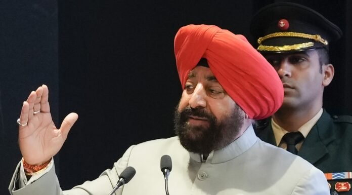 Dehradun:-सुरक्षा और पर्यावरण चुनौतियां तथा पर्यटन संभावनाओं विषय पर राजभवन में हुआ ‘विमर्श’,राज्यपाल गुरमीत सिंह नेमुख्य अतिथि के रूप में प्रतिभाग करते हुए किया कार्यक्रम का शुभारंभ