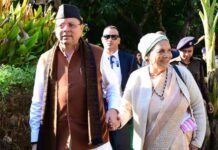 Pithoragarh:-मुख्यमंत्री पुष्कर सिंह धामी मां के साथ पहुंचे अपने पैतृक गांव टुंडी-बारमौं