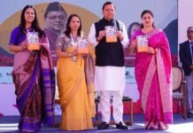 Dehradun:-दून इंटरनेशल स्कूल में लिटरेचर फेस्टिवल में शामिल हुए सीएम धामी,वेणु अग्रहारा ढ़ींगरा द्वारा लिखित पुस्तक लीडिंग लेडीज ऑफ इण्डिया पुस्तक का किया विमोचन