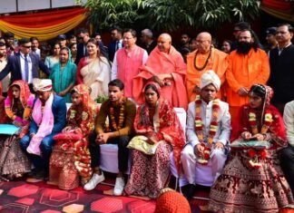 Uttarakhand:-मुख्यमंत्री पुष्कर सिंह धामी ने रुड़की स्थित जीवनदीप आश्रम में आयोजित पाँच दिवसीय धार्मिक एवं सामाजिक महोत्सव में की प्रतिभागिता