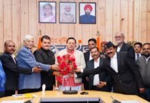 Dehradun:-मुख्यमंत्री पुष्कर धामी से अध्यक्ष संघर्ष समिति बार एसोसिएशन देहरादून के पदाधिकारियों ने भेंट कर सौंपा विभिन्न समस्याओं से संबंधित ज्ञापन