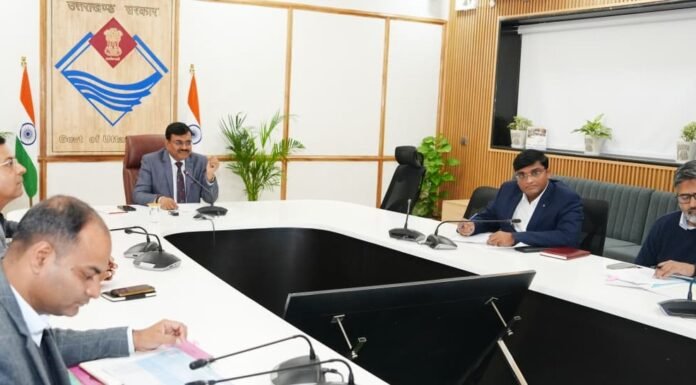 Dehradun:-मुख्य सचिव आनंद बर्धन की अध्यक्षता में हुई उच्चाधिकार प्राप्त व्यय समिति की बैठक