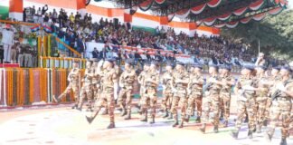 Dehradun:-राज्य स्थापना के रजत जयंती समारोह में राज्यपाल गुरमीत सिंह ने रैतिक परेड की सलामी ली,08 महानुभावों को राज्य गौरव सम्मान से किया सम्मानित