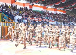 Dehradun:-राज्य स्थापना के रजत जयंती समारोह में राज्यपाल गुरमीत सिंह ने रैतिक परेड की सलामी ली,08 महानुभावों को राज्य गौरव सम्मान से किया सम्मानित