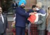 Dehradun:-राज्यपाल गुरमीत सिंह ने राष्ट्रीय क्षय उन्मूलन कार्यक्रम के तहत गोद लिए गए 13 टीबी रोगियों को वितरित की मासिक पोषण किट