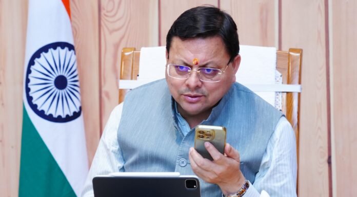 Uttarakhand:-मुख्यमंत्री पुष्कर धामी ने चमोली में भालू हमले के पीड़ितों से की बात,साहसी छात्राओं दिव्या व दीपिका की बहादुरी को बताया गर्व का विषय