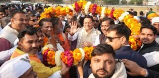 Haridwar:-गन्ने का भाव ऐतिहासिक रूप से बढ़ाने पर किसानों ने किया हरिद्वार आगमन पर सीएम धामी का भव्य स्वागत