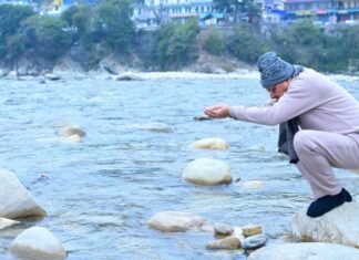 Bageshwar:-मुख्यमंत्री पुष्कर धामी ने किया बागेश्वर में विकास परियोजनाओं का निरीक्षण,खिलाड़ियों का किया उत्साहवर्धन एवं मंदिर में पूजा-अर्चना