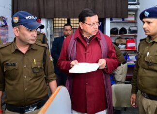 Dehradun:-डालनवाला पुलिस स्टेशन में लापरवाही पर सीएम धामी का कड़ा प्रहार,औचक निरीक्षण में थानेदार अनुपस्थित,तत्काल लाइन हाजिर