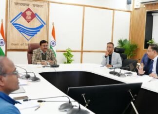 Dehradun:-मुख्य सचिव आनन्द बर्द्धन की अध्यक्षता में हुई भूमि के इष्टतम उपयोग के लिए गठित अनुशंसा समिति की बैठक