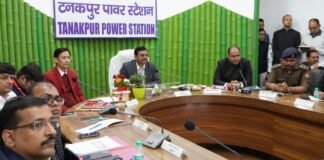 Champawat:-मुख्य सचिव आनन्द बर्द्धन का चम्पावत दौरा-विकास परियोजनाओं की विस्तृत समीक्षा,प्रगति में तेजी के निर्देश