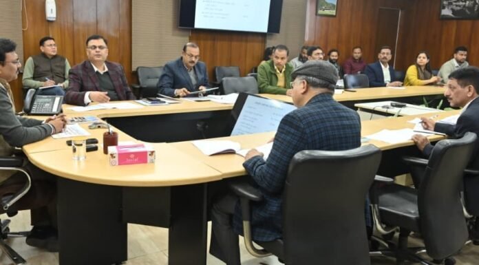 Dehradun:-मुख्य सचिव आनन्द बर्द्धन ने की सेवा का अधिकार के अंतर्गत सेवाओं की समीक्षा