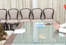Dehradun:-पुलिस महानिदेशक दीपम सेठ ने राज्यपाल लेफ्टिनेंट जनरल गुरमीत सिंह की शिष्टाचार भेंट
