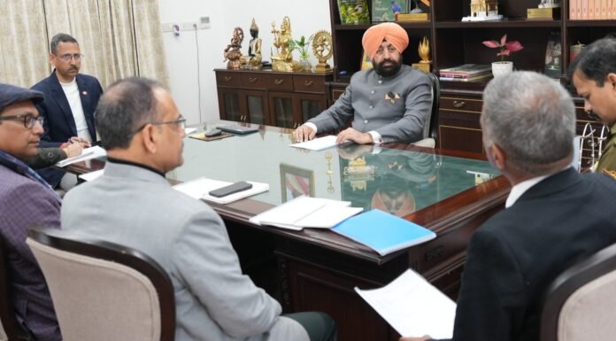 Dehradun:-राज्यपाल गुरमीत सिंह ने ली गोल्फ क्लब,नैनीताल की कार्यकारिणी की बैठक