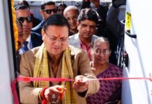 Dehradun:-मुख्यमंत्री पुष्कर धामी ने किया छात्र कौशल संवर्धन हेतु लैब ऑन व्हील्स का फ्लैग ऑफ