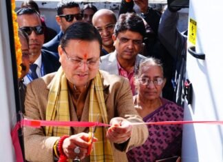 Dehradun:-मुख्यमंत्री पुष्कर धामी ने किया छात्र कौशल संवर्धन हेतु लैब ऑन व्हील्स का फ्लैग ऑफ