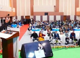 Uttarakhand:-मुख्यमंत्री पुष्कर सिंह धामी ने चिन्तन शिविर एवं डॉयलाग ऑन विजन-2047 में प्रशासनिक अधिकारियों को किया संबोधित