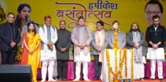 Haridwar:-भरत मंदिर ऋषिकेश में आयोजित वसंतोत्सव-2026 मैथिली ठाकुर नाइट में सम्मिलित हुए सीएम धामी कहा-मैथिली ठाकुर साधना,संस्कृति और युवा प्रेरणा का सशक्त प्रतीक