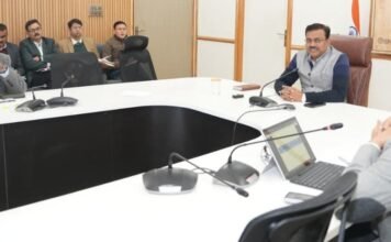 Dehradun:-मुख्य सचिव आनन्द बर्द्धन ने धीमी गति के प्रोजेक्ट्स पर जताई नाराजगी,तेजी लाने के दिए निर्देश