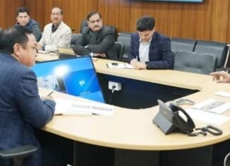 Dehradun:-केदारनाथ एवं बद्रीनाथ मास्टर प्लान के संबंध में मुख्य सचिव ने की जिलाधिकारियों के साथ बैठक
