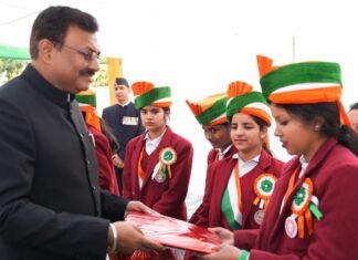 Republic Day 2026:-मुख्य सचिव आनंद बर्द्धन ने सचिवालय में ध्वज फहराकर प्रदेशवासियों और सचिवालय परिवार को दी गणतंत्र दिवस की बधाई