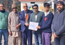 Pauri Garhwal:-राइका गैंडखाल में मनीष,अनूप एवं प्रशांत को मिला बारहवां चंद्र प्रकाश मैठाणी स्मृति मेधावी पुरस्कार