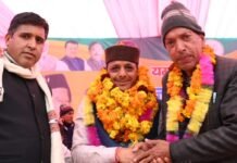 Uttarkashi:-चिन्यालीसौड़ में आयोजित जन संवाद कार्यक्रम में शामिल हुए भाजपा प्रदेश मीडिया प्रभारी मनवीर सिंह चौहान कहा-यमुनोत्री को जिला और श्रेष्ठ विधानसभा बनाना हमारा पहला लक्ष्य और संकल्प