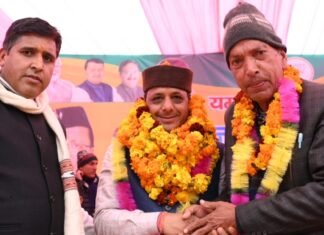 Uttarkashi:-चिन्यालीसौड़ में आयोजित जन संवाद कार्यक्रम में शामिल हुए भाजपा प्रदेश मीडिया प्रभारी मनवीर सिंह चौहान कहा-यमुनोत्री को जिला और श्रेष्ठ विधानसभा बनाना हमारा पहला लक्ष्य और संकल्प