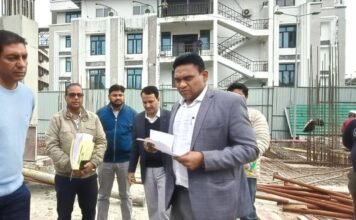 Uttarakhand:-सचिवालय में बन रहे आधुनिक कार्यालय भवन निर्माण का आवास सचिव डॉ.आर राजेश कुमार ने किया औचक निरीक्षण,दिए सख्त निर्देश