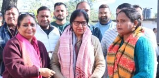 Kotdwar:-विधानसभा अध्यक्ष ऋतु खण्डूडी ने विकासखंड दुगड्डा के राजकीय एवं प्राथमिक विद्यालयों में कार्यरत भोजन माताओं का किया सम्मान