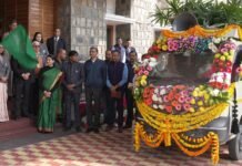 Uttarakhand:-लोक भवन तीन दिवसीय वसंतोत्सव-2026 शुरू,राज्यपाल गुरमीत सिंह ने फूलों से सुसज्जित प्रचार वाहनों को दिखाई हरी झंडी