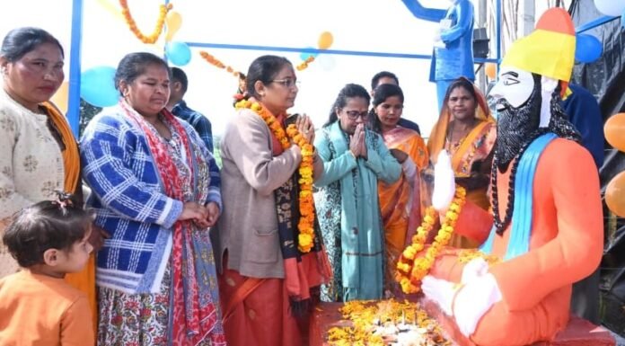 Kotdwar:-संत शिरोमणि रवि दास जयंती के पावन अवसर पर विधानसभा अध्यक्ष ऋतु खण्डूडी ने ग्राम खूनीबड़ तथा वार्ड संख्या 28 निम्बूचौड़ में आयोजित कार्यक्रमों में किया प्रतिभाग