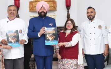 Uttarakhand:-राज्यपाल गुरमीत सिंह ने किया ‘फ्लेवर ऑफ देवभूमि’ पुस्तक का विमोचन