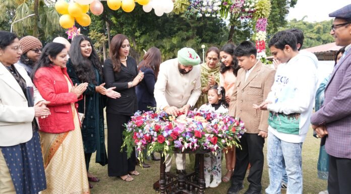 Uttarakhand:-शार्प मेमोरियल स्कूल के बच्चों के साथ मनाया राज्यपाल गुरमीत सिंह ने अपना जन्मदिन