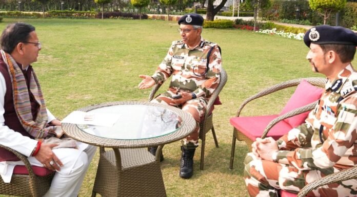 Dehradun:-मुख्यमंत्री पुष्कर सिंह धामी से मिले डीजी आईटीबीपी,सीमांत क्षेत्रों के विकास और सुरक्षा समन्वय पर सरकार का फोकस तेज