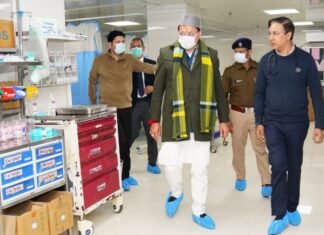 Dehradun:-देर रात दून मेडिकल कॉलेज चिकित्सालय पहुंचे सीएम धामी,व्यवस्थाओं का लिया जायजा