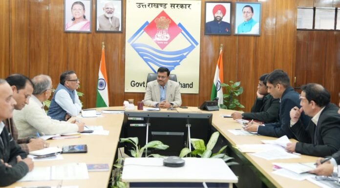 Uttarakhand:-मुख्य सचिव ने दिए टिहरी झील को ग्लोबल डिटिनेशन के रूप में विकसित करने के लिये प्रभावी कार्ययोजना बनाने के निर्देश