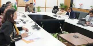 Uttarakhand:-मुख्य सचिव आनंद बर्धन ने की राज्य की वित्तीय स्थिति सुदृढ़ करने हेतु राजस्व प्राप्तियों की व्यापक समीक्षा