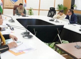 Uttarakhand:-मुख्य सचिव आनंद बर्धन ने की राज्य की वित्तीय स्थिति सुदृढ़ करने हेतु राजस्व प्राप्तियों की व्यापक समीक्षा