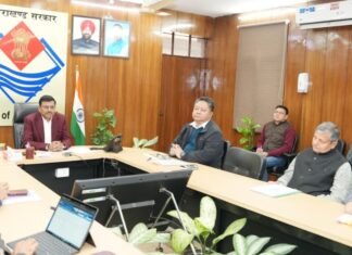 Uttarakhand:-मुख्य सचिव की अध्यक्षता में हुई में राज्य में फल उत्पादन को बढ़ावा देने के लिए गठित उच्चाधिकार प्राप्त समिति की बैठक,ड्रै’गन फ्रूट,कीवी,अति सघन सेब बागवानी एवं सुफल योजना से उत्तराखंड बनेगा‘फलपट्टी’