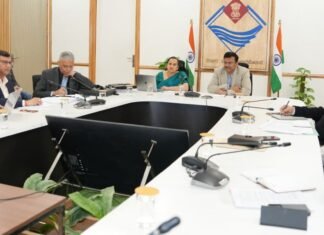 Uttarakhand:-मुख्य सचिव आनंद बर्द्धन ने की राज्य में ईज ऑफ़ डूइंग बिजनेस,फेज-2 के अंतर्गत किए जा रहे कार्यों की समीक्षा
