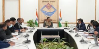 Dehradun:-मुख्य सचिव आनंद बर्धन ने की स्वीकृतियों,प्रतिपूर्ति एवं धनराशि निर्गम की समीक्षा
