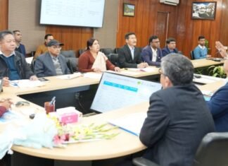 Uttarakhand:-मुख्य सचिव ने की सीजीडी परियोजनाओं की व्यापक समीक्षा,जिलाधिकारियों को समयबद्ध अनुमतियां,भूमि उपलब्धता एवं समन्वय सुनिश्चित करने के निर्देश
