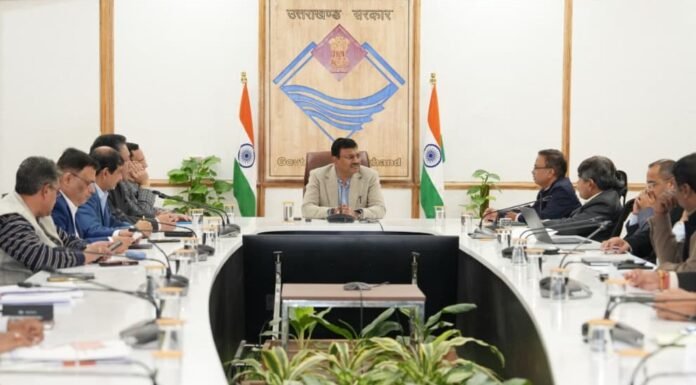 Dehradun:-मुख्य सचिव आनन्द बर्द्धन ने सभी विभागीय सचिवों को बाह्य सहायतित योजनाओं के तहत नई योजनाओं की कार्ययोजना के प्रस्ताव तैयार कर उपलब्ध कराने के दिए निर्देश