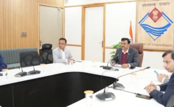 Uttarakhand:-मुख्य सचिव आनंद बर्धन की अध्यक्षता में हुई सचिव समिति की बैठक,उत्तराखंड के सर्वांगीण विकास को गति देने के लिए दिए निर्देश