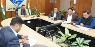 Dehradun:-मुख्य सचिव आनंद बर्धन की अध्यक्षता में हुई नैनीताल एवं मसूरी से संबंधित समस्याओं पर उच्चस्तरीय समीक्षा बैठक