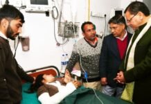 Uttarakhand:-क्वानू–मीनस मोटर मार्ग दुर्घटना में घायल यात्रियों का हाल पूछने दून अस्पताल पहुँचे सीएम धामी,पारिवारिक जनों से बातचीत कर इलाज का दिया पूरा भरोसा