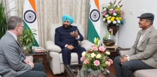 Uttarakhand:-डॉ.एस.एम.विल्सन,मुख्य कार्यकारी अधिकारी,ब्लैकफुट चैलेंज,मोनटाना राज्य,अमेरिका ने राज्यपाल गुरमीत सिंह से की शिष्टाचार भेंट
