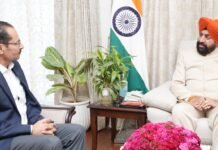 Dehradun:-राज्यपाल गुरमीत सिंह से लोक भवन में प्लान इंडिया,रेकिट के प्रोग्राम मैनेजर सैयद अली नकवी ने की शिष्टाचार भेंट